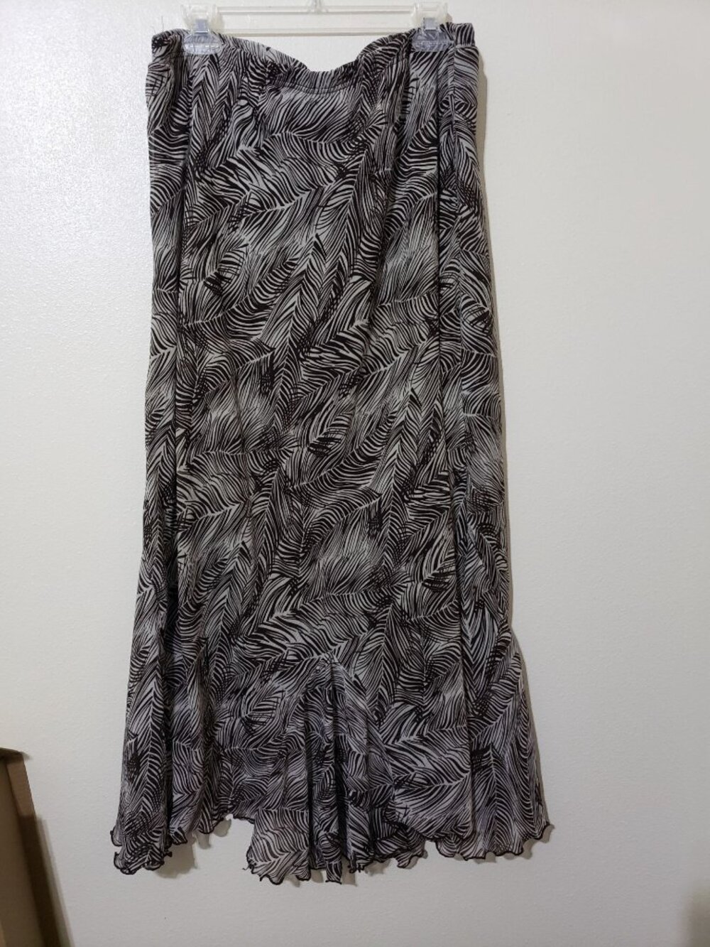 Plus Size Brown Tan Maxi Skirt Abstract Swirl Print Cato, size 18/20W Boho